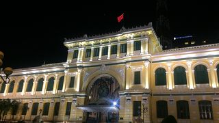 ライトアップしてます