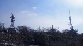 ５つほど電波塔が立っているのが風情はない