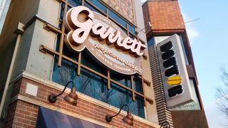 シカゴ生まれのポップコーン専門店