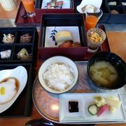 エクシブ京都八瀬離宮　行の庭　日本料理 華暦の朝食