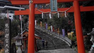 熊野那智大社のお社は修復中