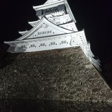 夜のときの小倉城です。