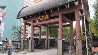 犬の供養塚や、、猫塚、鼠小僧のお墓などもありました。