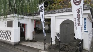 討ち入り当時の状況を説明するパネルもあって分かりやすかったですね。