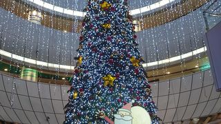 小倉城の近くにある商業施設です。