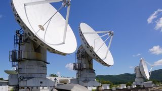 巨大なパラボラアンテナ