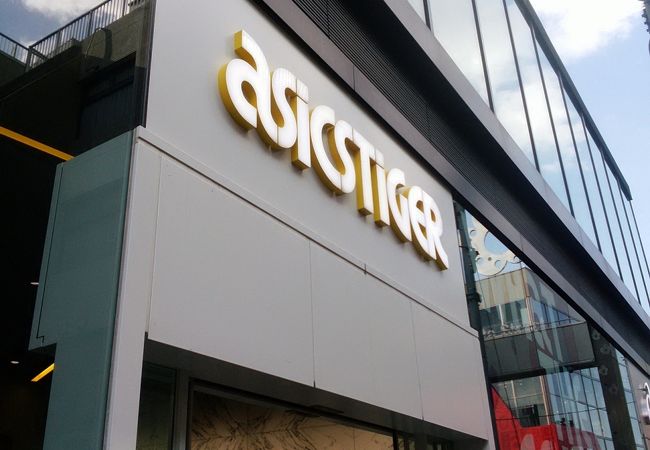 アシックスのフラッグシッブショップ