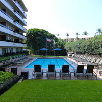 小さいけどプール付きです。