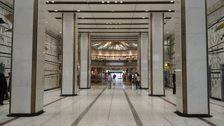 歴史あるビジネスビル