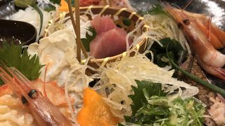 綺麗で大箱のお寿司屋