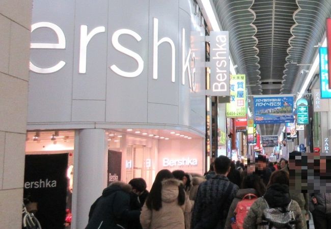 Bershka (心斎橋店)