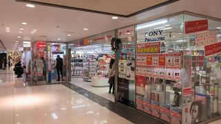 海外向けの電化製品など豊富でした。