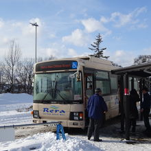 空港間のシャトルバス