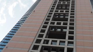 立派な庁舎です