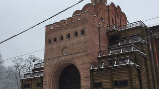 現在の門は復元したもの