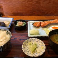 焼き魚定食しゃけ