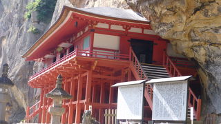 バスで行くのは不便なのでサイクリングで行きました