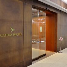 入口はしっかりとキャセイアピールなので見過ごす事はないです。