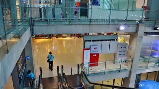 JAL出発時間帯は大混雑