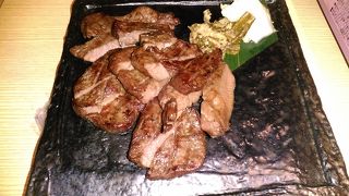 宮城の地酒も結構置いているので、県外のお客さんに牛タン紹介するなら良い店だと思います。