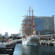 船尾から見る日本丸