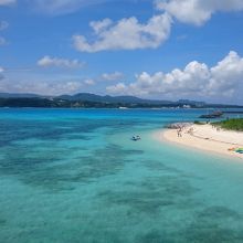 吸い込まれそうな海