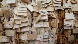 さすがの人出　学業の神様は商売上手