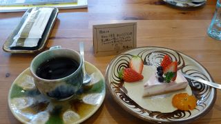 本業窯の窯の横に