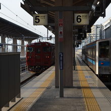 高架になった乗り場