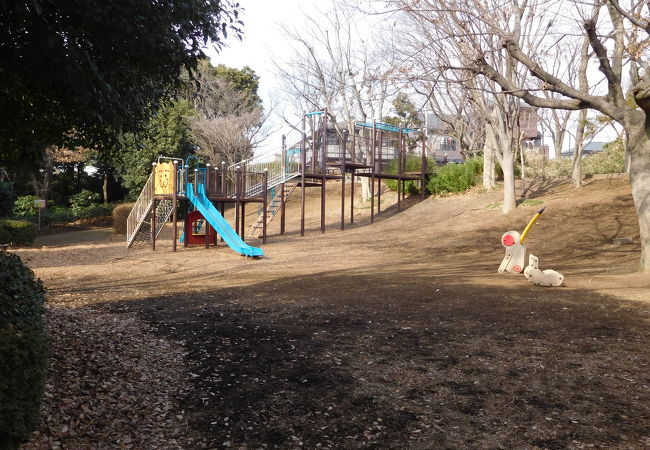 遊歩道と繋がっている公園