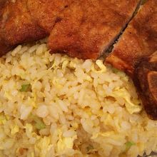 排骨チャーハンです