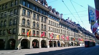 旗が美しい街並み「シュピタール通り」