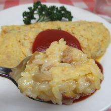 オムライスのアップ。玉子混ぜ御飯のような感じ