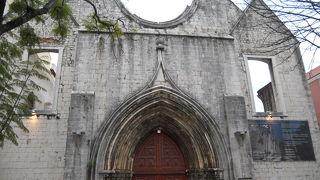 まるで要塞みたい・・