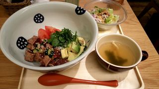 女性のお一人様ランチ向け