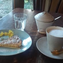 ドリンクとスイーツは選べます。