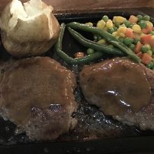 200グラムのノーマルハンバーグ