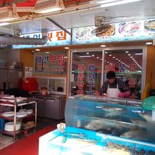 お店の外観です。