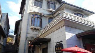 素敵な建物で食事・お茶ができます