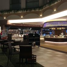 ビュッフェエリアの様子