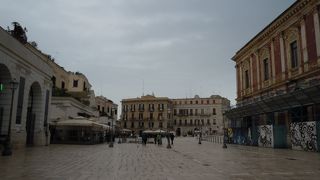 新旧の交わるところ