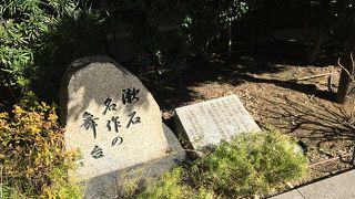 コレド日本橋の裏にあり