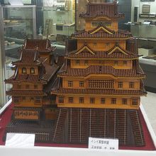 そろばん玉で作られたお城