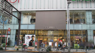 アニメの専門店など毛色の変わったお店もあります。