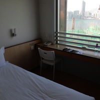 辛うじて海が見えましたが、目の前で建築工事中です。