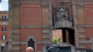 ピンク色の壁がたいへんきれいでした。