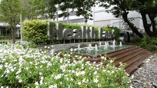 豪華な建物で，丁寧なマッサージ！