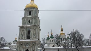 冠雪のキエフ聖ソフィア聖堂