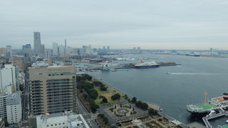 横浜マリンタワー