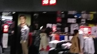 成田空港内のユニクロ
